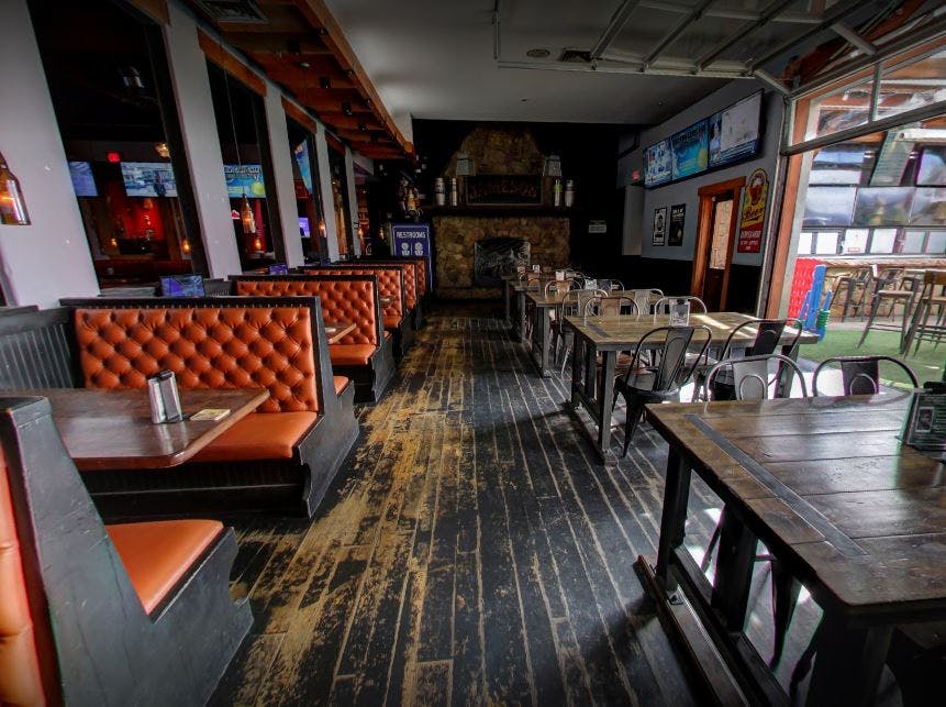 Casual Modern Restaurant near Spring Valley Planned