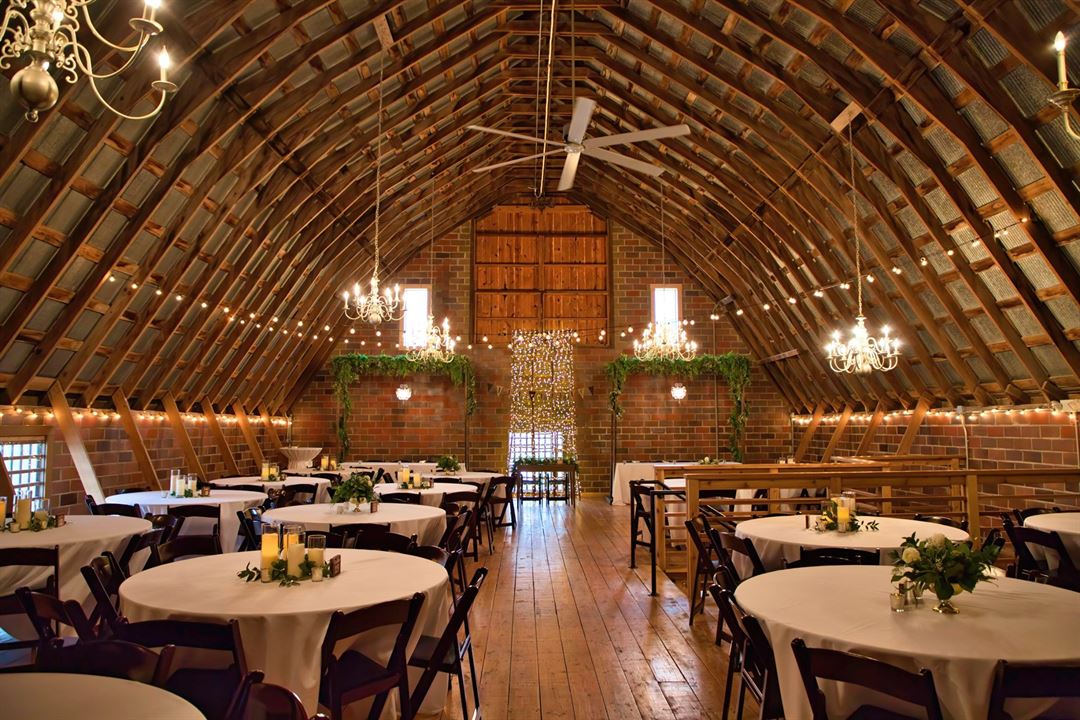 rustic-event-venue-in-dallas-center-planned