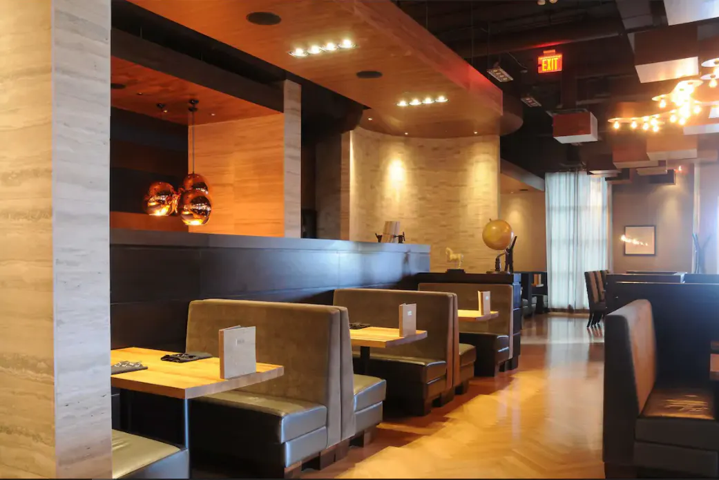 Classic Hotel in Oakville