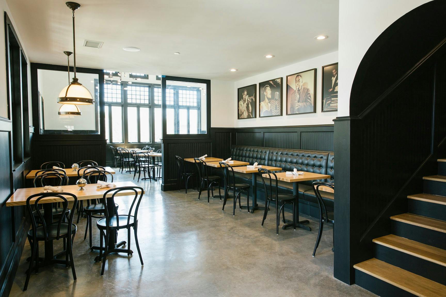 Semiprivate Modern Restaurant near Oak Lawn Planned