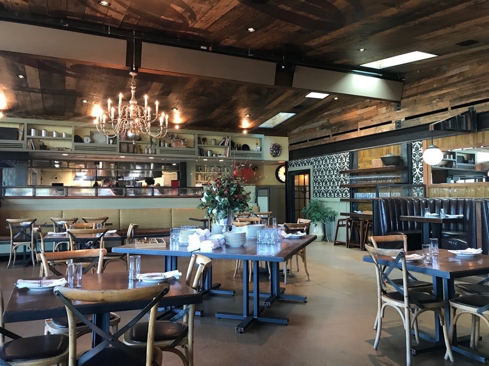 Rustic Southern Restaurant (US) near Pasadena Orangewood
